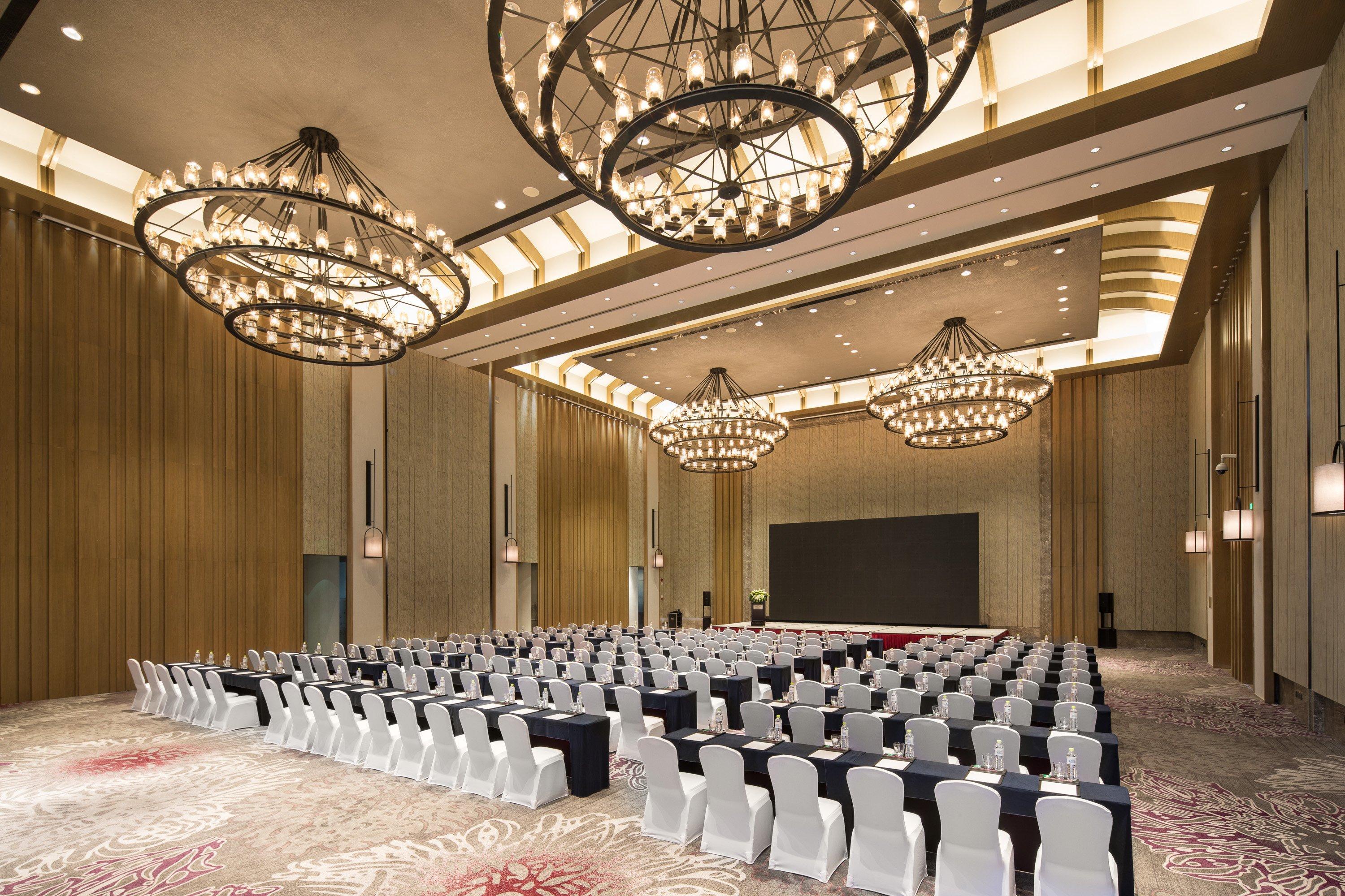 Отель Crowne Plaza Qingdaoorientalmoviemetropolis By Ihg Экстерьер фото