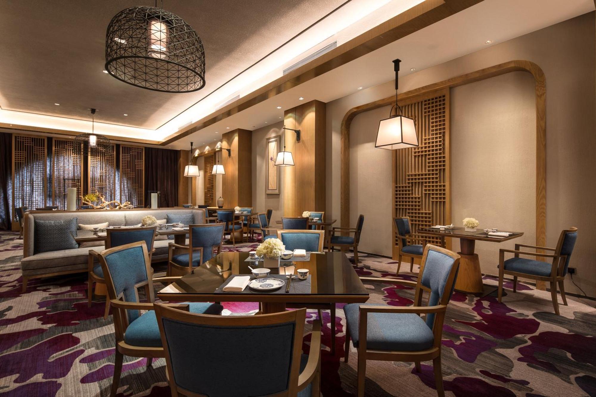 Отель Crowne Plaza Qingdaoorientalmoviemetropolis By Ihg Экстерьер фото
