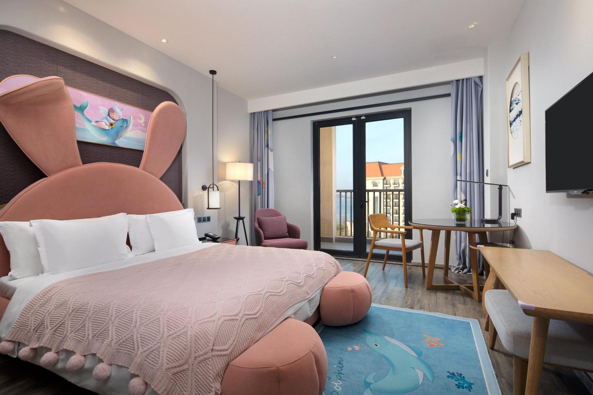 Отель Crowne Plaza Qingdaoorientalmoviemetropolis By Ihg Экстерьер фото