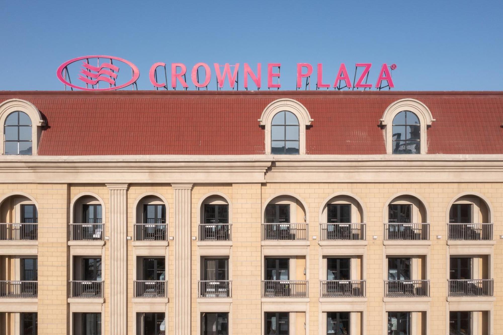 Отель Crowne Plaza Qingdaoorientalmoviemetropolis By Ihg Экстерьер фото